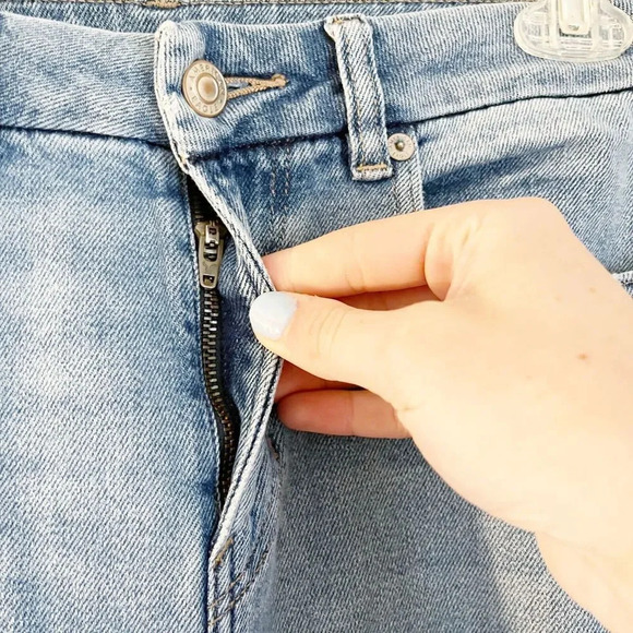 American Eagle Stretch Womens Ankle Jeans 2 R Denim Distressed Straight Leg - Picture 5 of 8